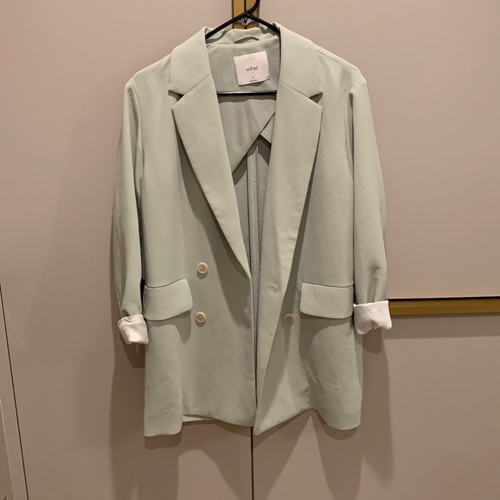 Aritzia Wilfred blazer